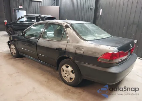 2002 Honda Accord 3.0 Ex z USA, uszkodzony, nr VIN 1HGCG16532A013146